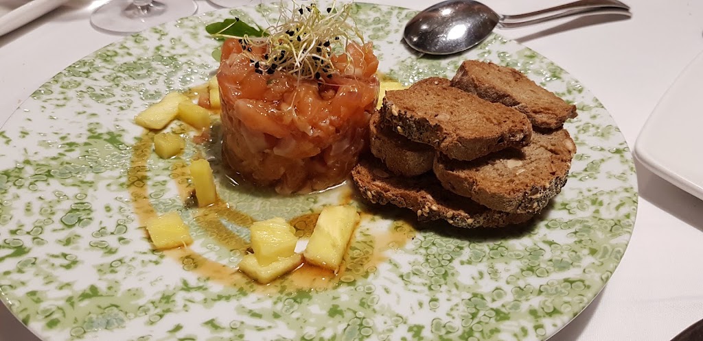 Komokieras — Comida y bebida