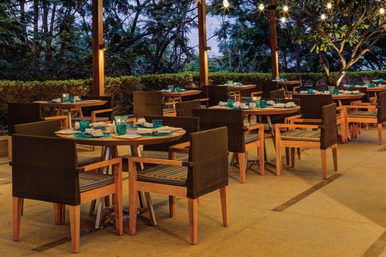 Solterra Bar Gateway Nashik