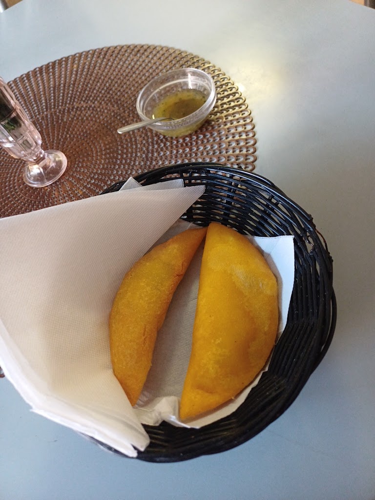 Dy Fransh Comida Latina Colombia — Comida y bebida