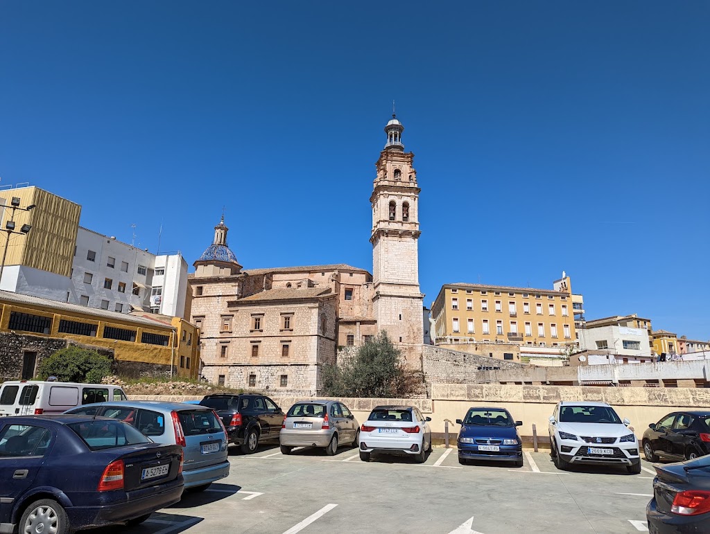 PARKING PUBLIC. 40 PLACES — Estacionamiento