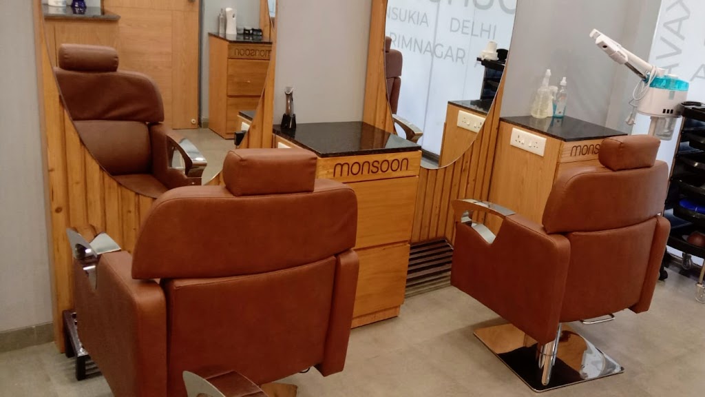 Moon Unisex Salon Kankavli