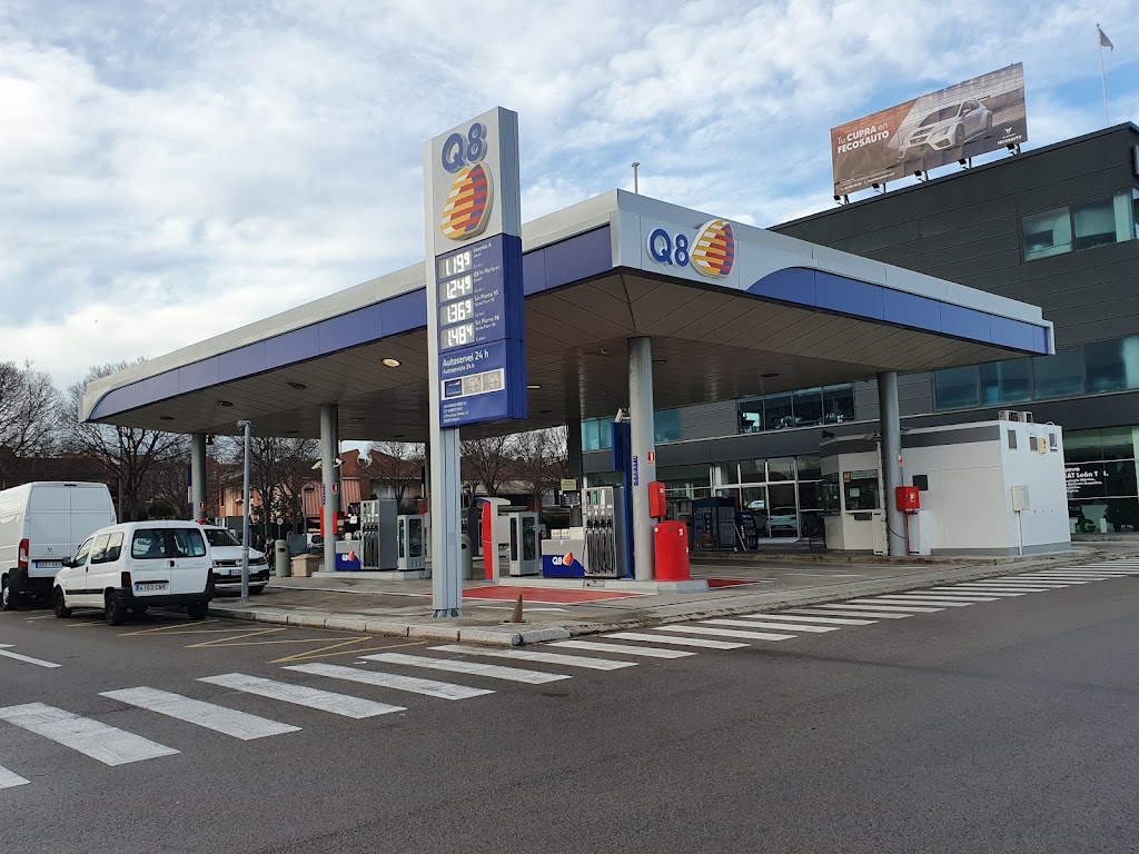 Q8 Gasolinera Mollet del Valles — Exterior