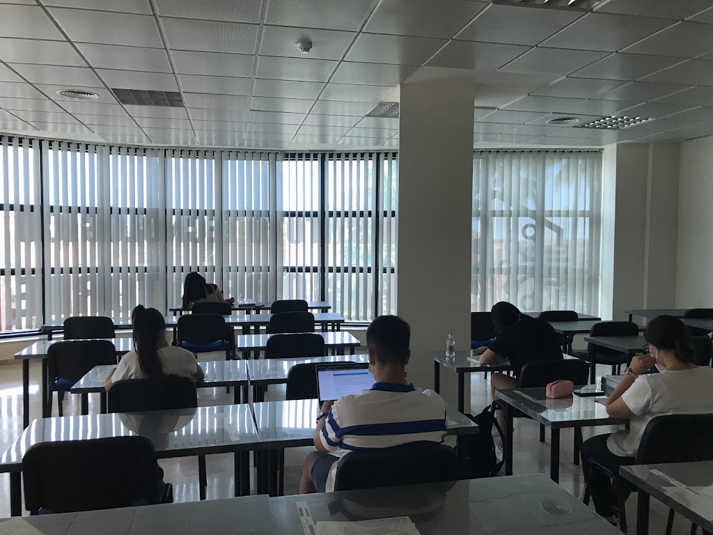 Academia D cuadrado — Aula