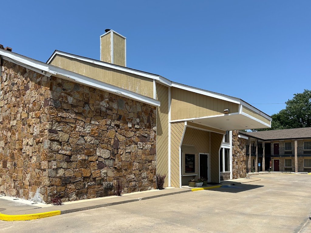 Motel 6 ADA, OK