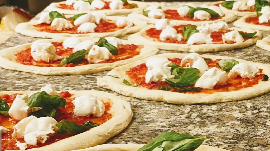 Pizzeria da Michele — Comida y bebida