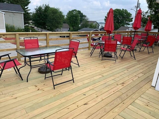  Uncle Larry’s Rustic Inn