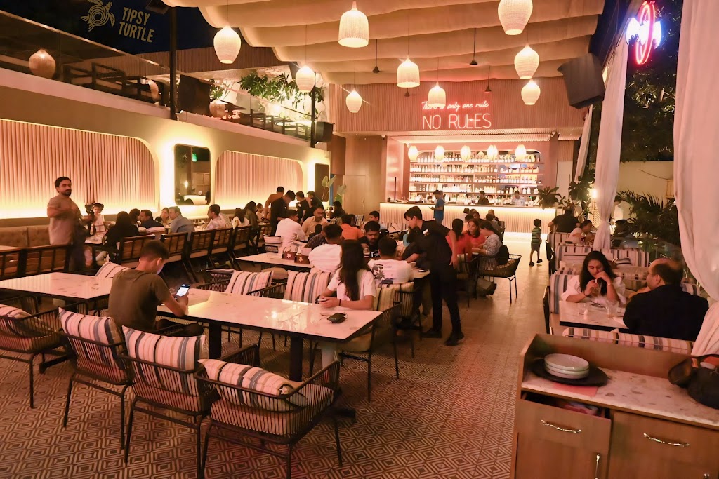 Tipsy Turtle Poolside Lounge Cafe