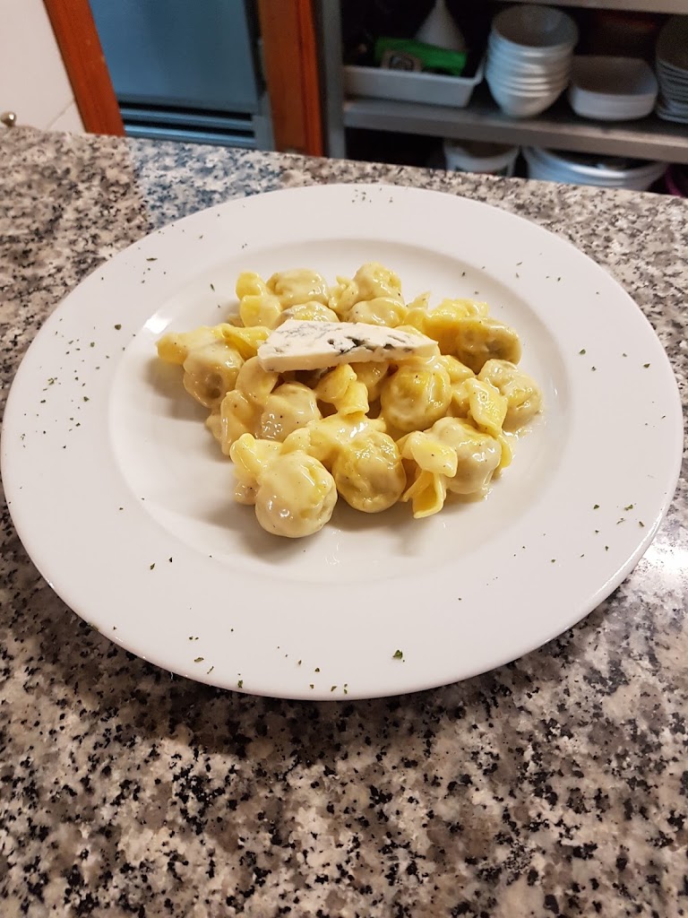 Restaurante y Pizzeria El Rincon del Buon Gusto — Comida y bebida