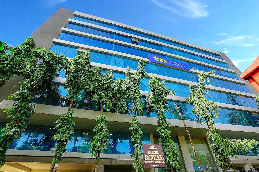 Fabhotel Royal International Hotel In Andheri East Mumbai