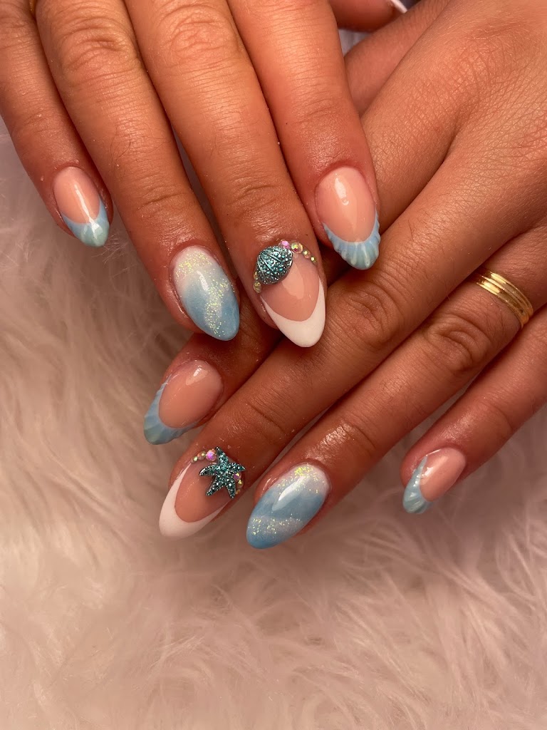 Queen of Nails — Del propietario