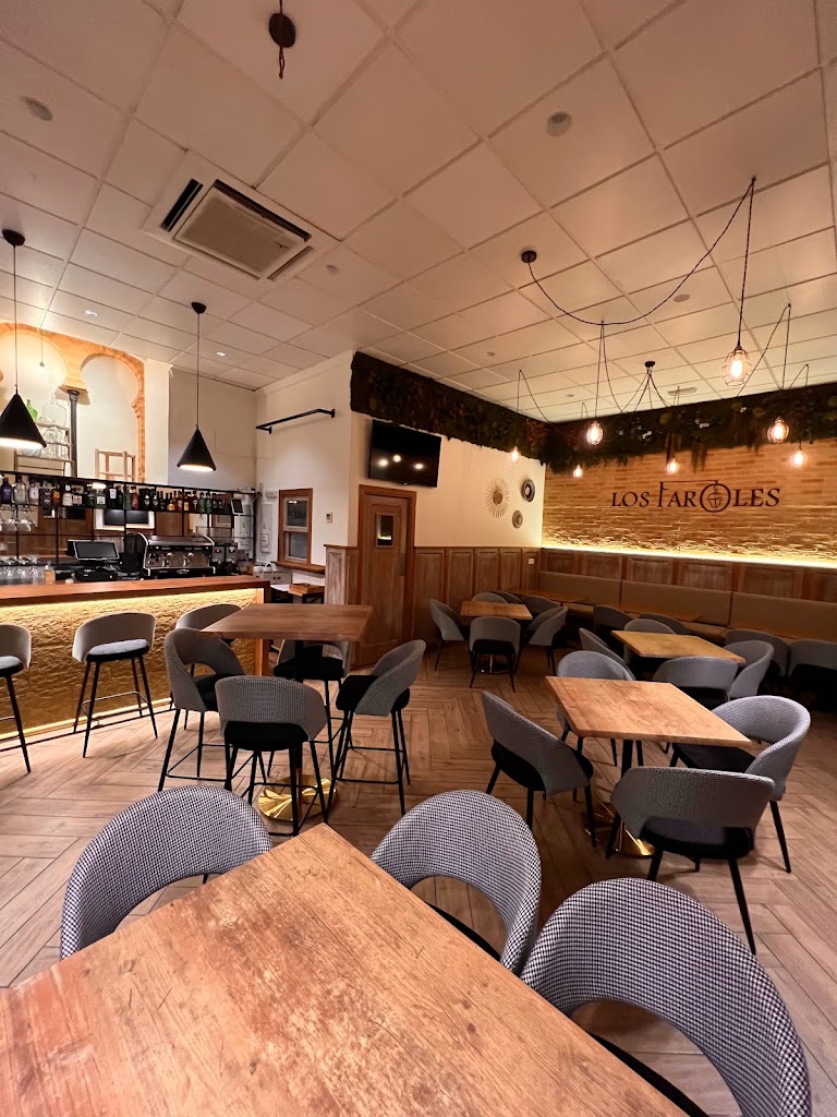 Gastrobar Los Faroles — Ambiente