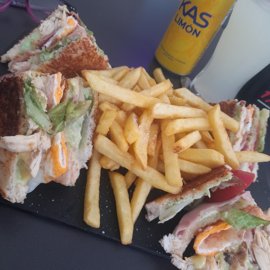 Bar Elite — Comida y bebida