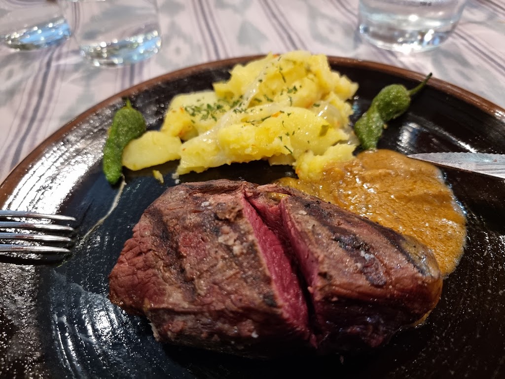 Restaurante Trufa y Boletus — Comida y bebida