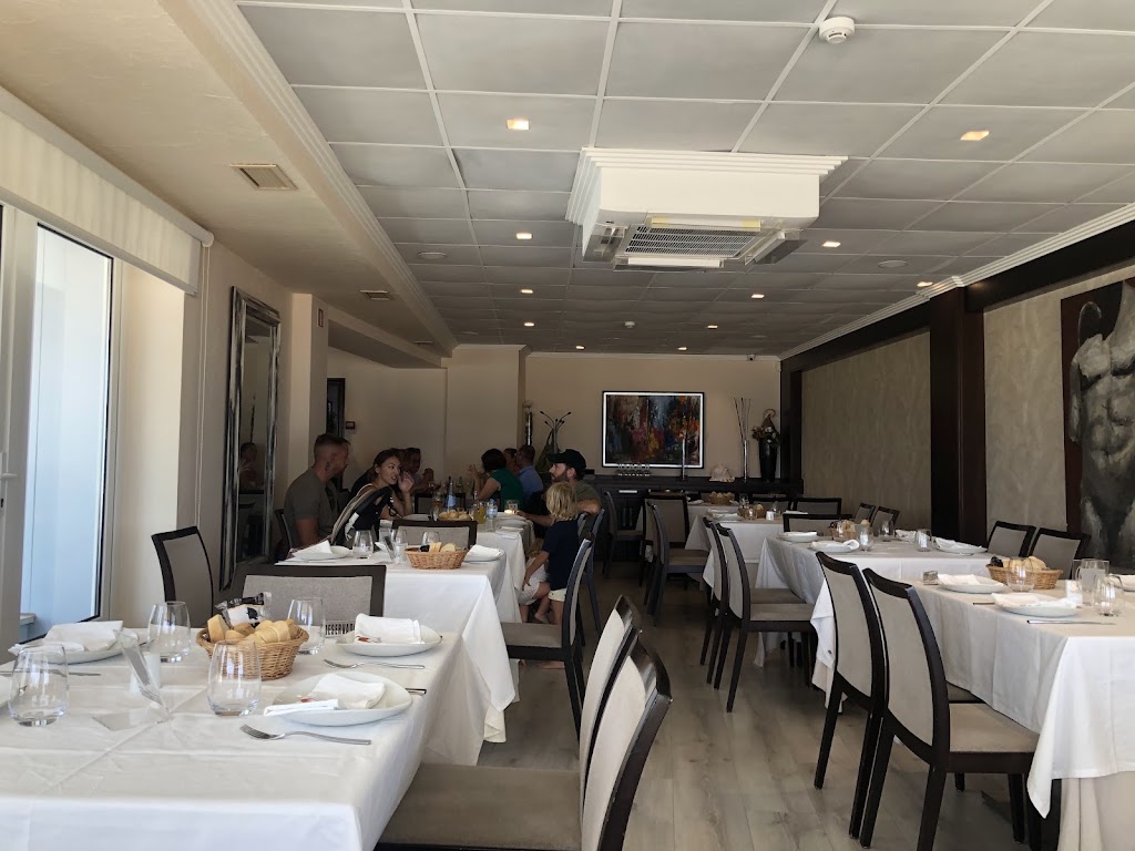 Restaurante La Ponderosa — Ambiente