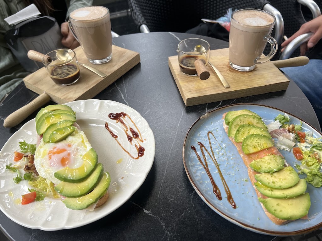 PAU cafe las arenas — Comida y bebida