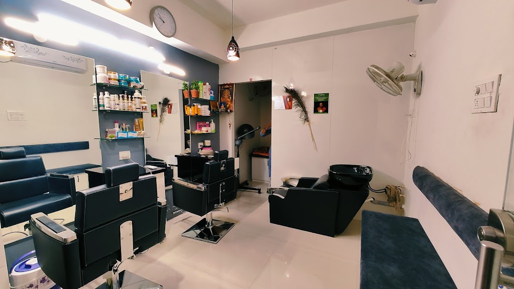 Komal Beauty Salon