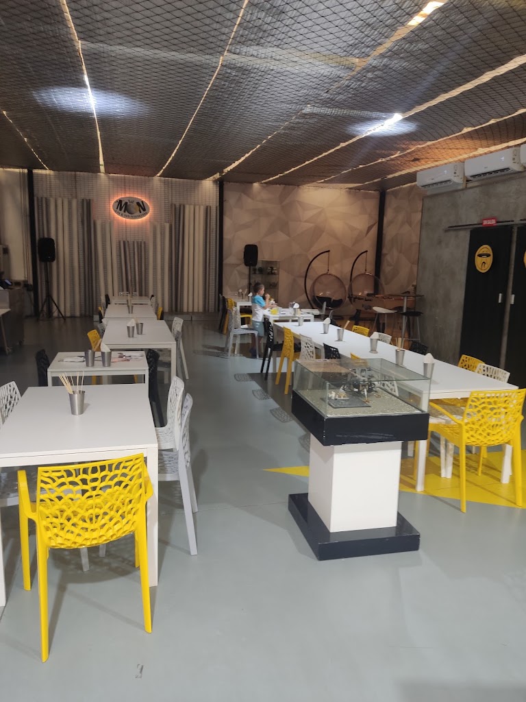 THE MOON EAT AND FUN — Ambiente