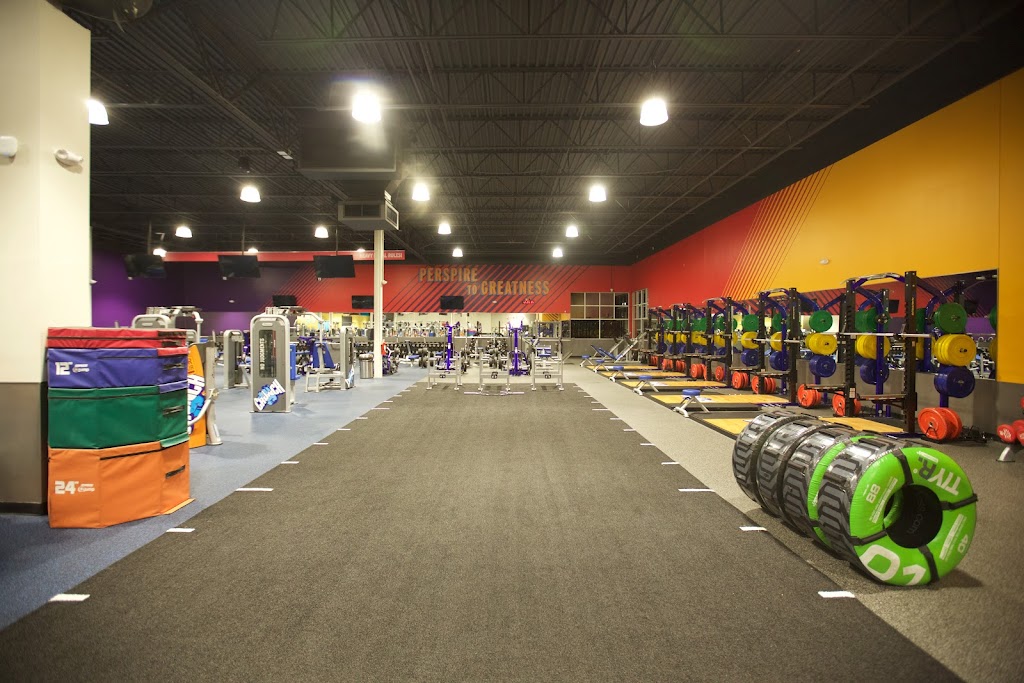  Crunch Fitness - East Lansing