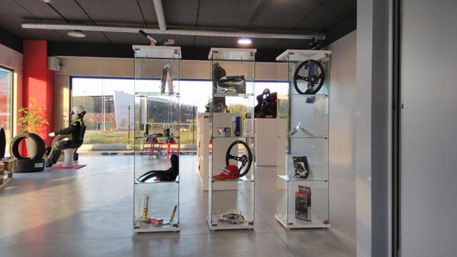 PDM CAR CENTER | Taller mecanico — Interior