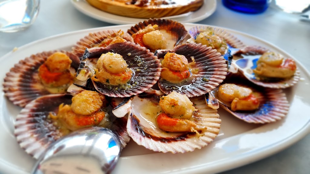 Bar & Restaurante Eladio — Comida y bebida