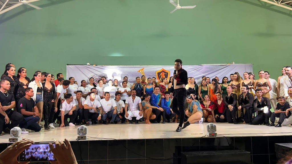 UDS: Escuela De Salsa Y Bachata.