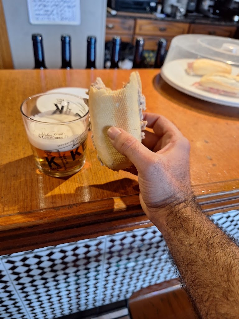 Cafe Bar YAIZA — Comida y bebida