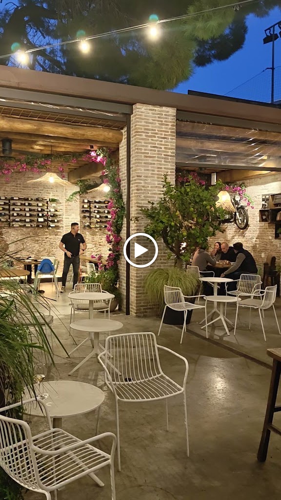 Restaurant Pitapes — Videos