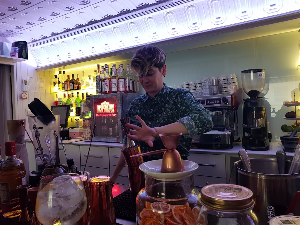 Gravys Cocteleria — Ambiente