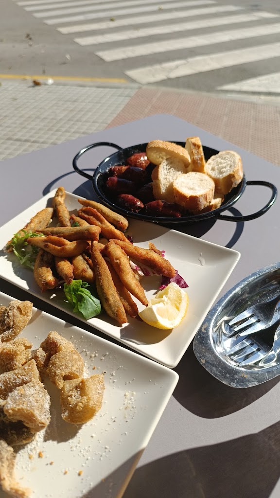 Maritim 56 — Comida y bebida