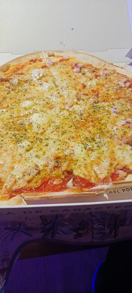 Del Poble Pizzeria Mostoles — Pizza