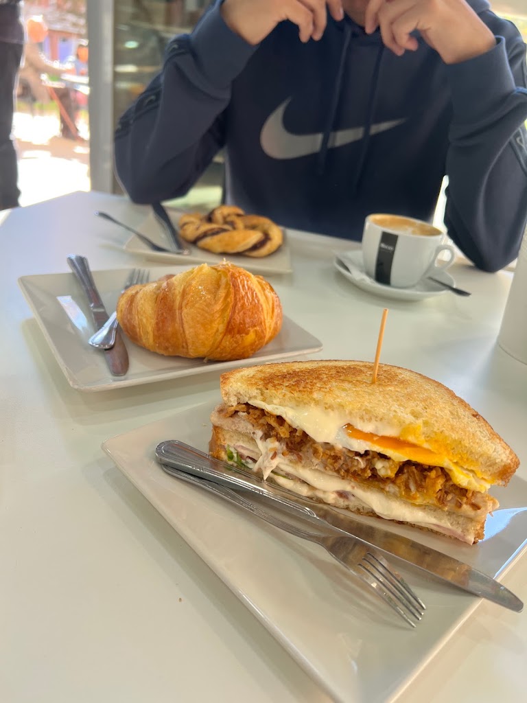 Cafeteria Al Asunto — Cafe