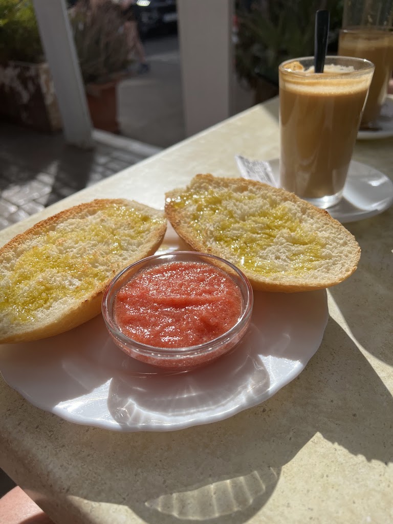 Cafe Savoy — Comida y bebida