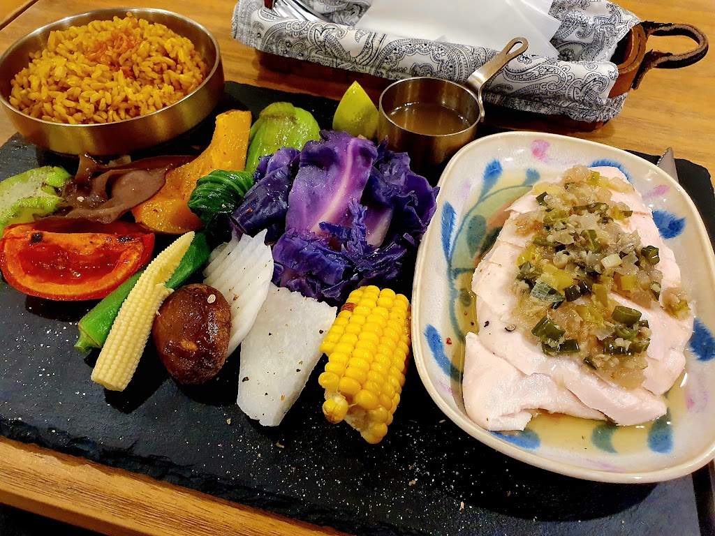 腰果花砧板原食料理 的照片