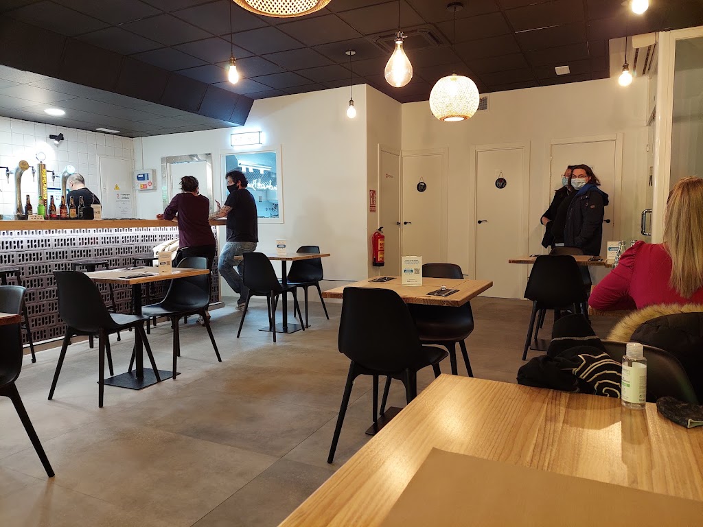 La Osa Handmade Burgers — Ambiente