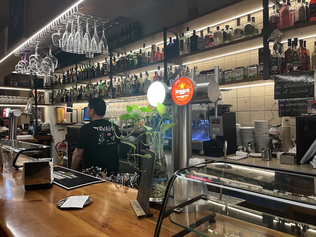 Los Burgos de Iruna — Ambiente