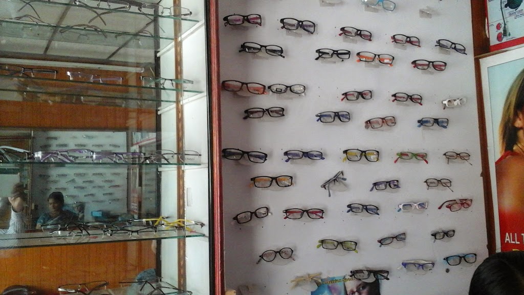 Balaji Opticals Computerised Eye Checkup