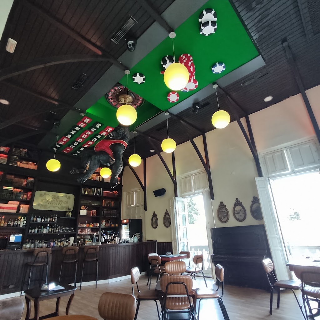Cafe Casino Aguilas — Ambiente