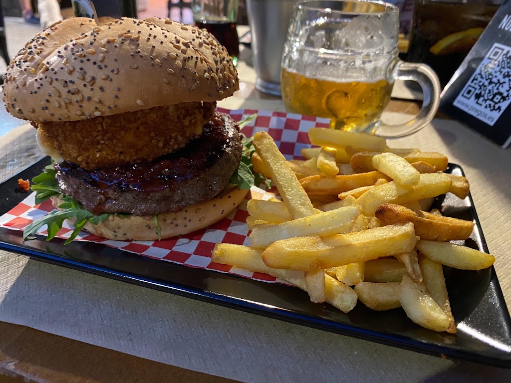 Pregos Grill & Beer — Hamburguesa