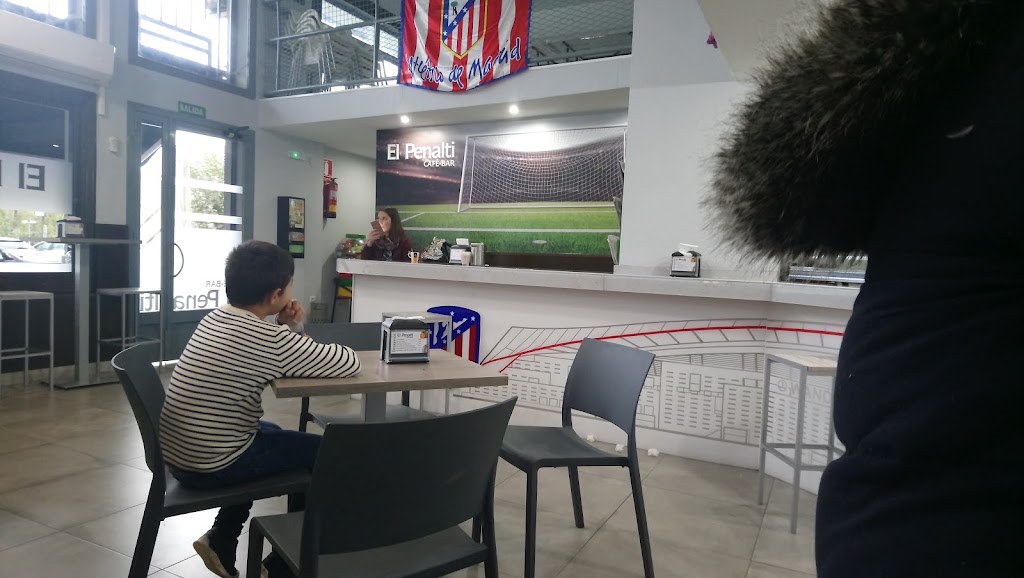 Cafe Bar El Penalti — Ambiente
