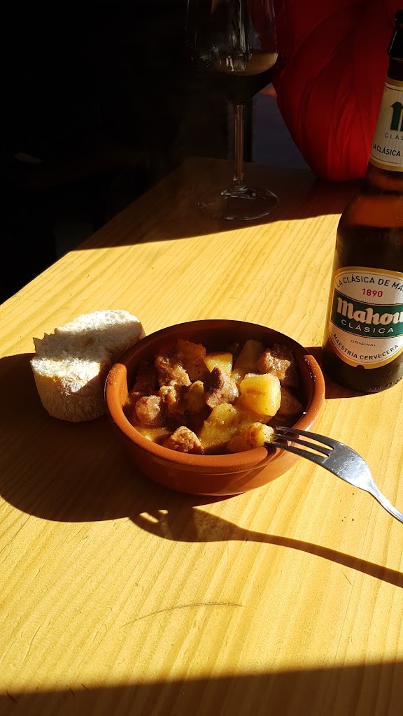 Bar Mas Extremadura Cafe — Comida y bebida