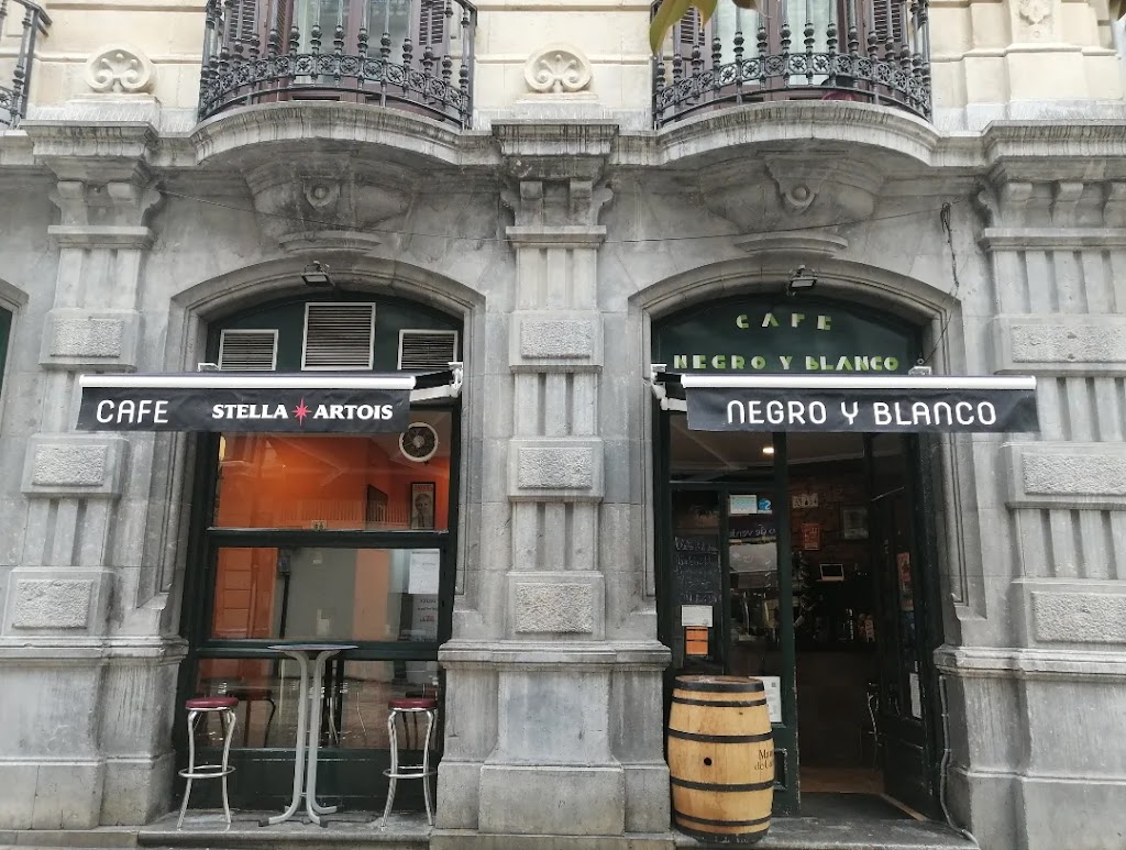 Cafe Negro y Blanco