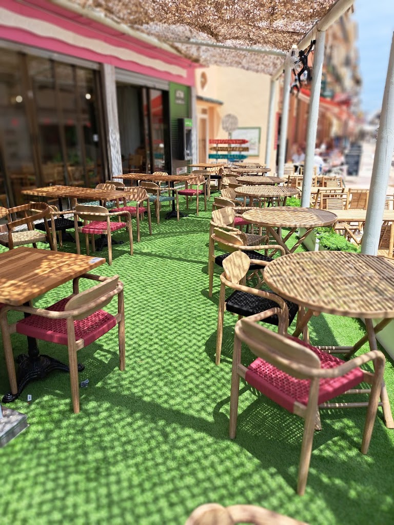 Monkey Beach Restaurant & Lounge Bar — Ambiente