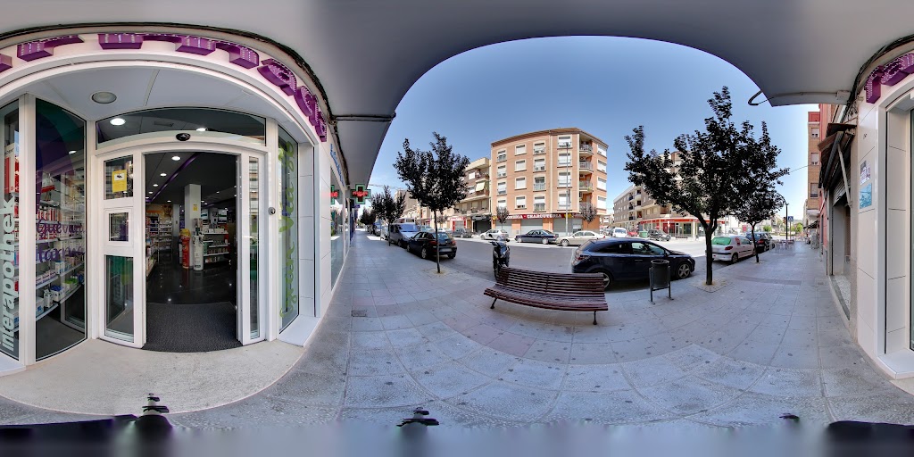 Farmacia Ladron de Guevara — Street View y 360deg