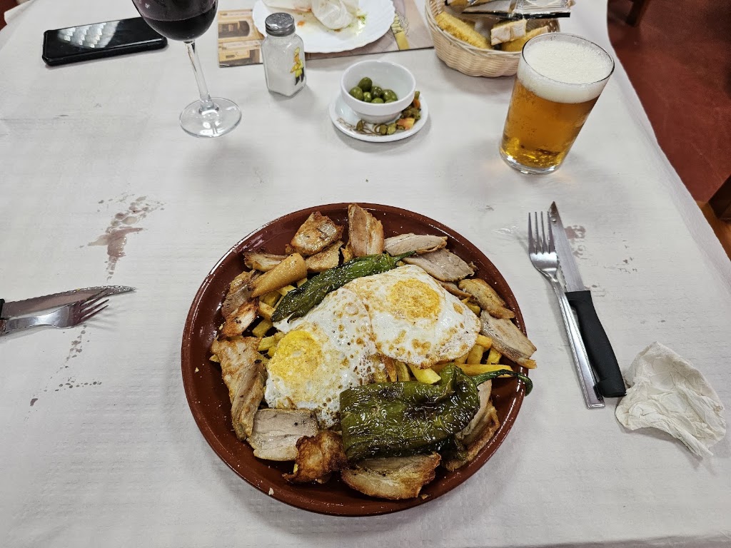Pena flamenca Fosforito (jcmm) — Comida y bebida