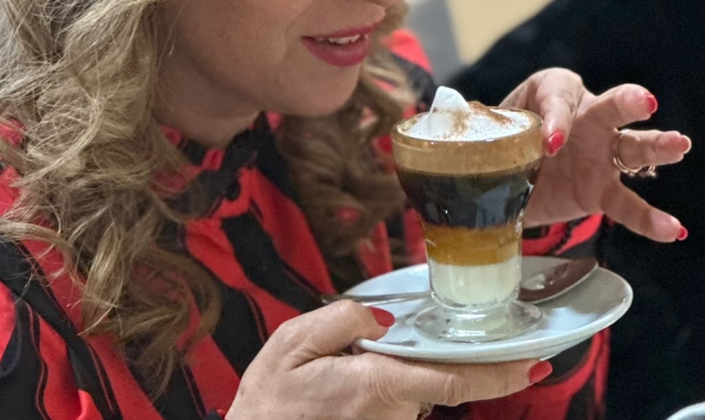 Pinguinos Hermanos — Cafe
