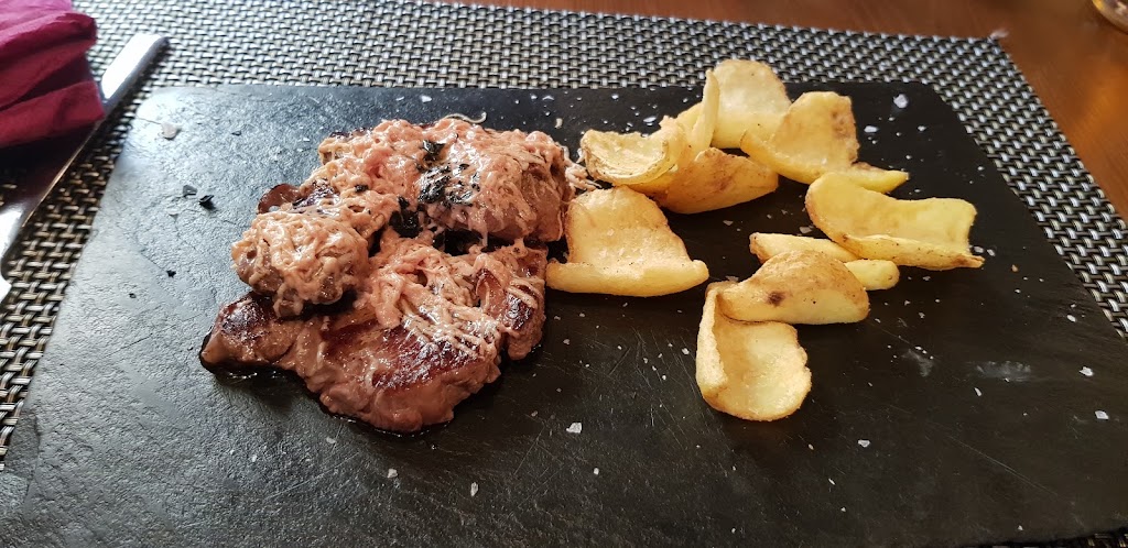 manolitos — Comida y bebida