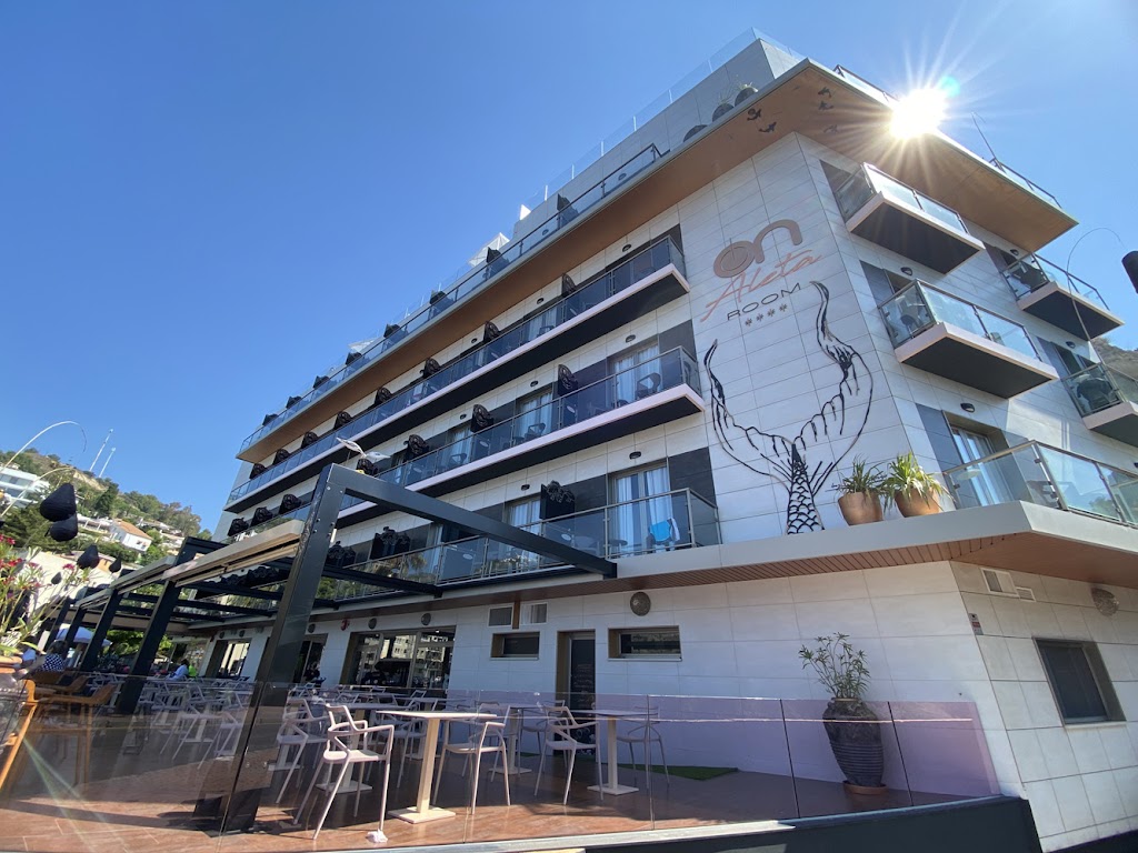 ON Aleta Room — Exterior