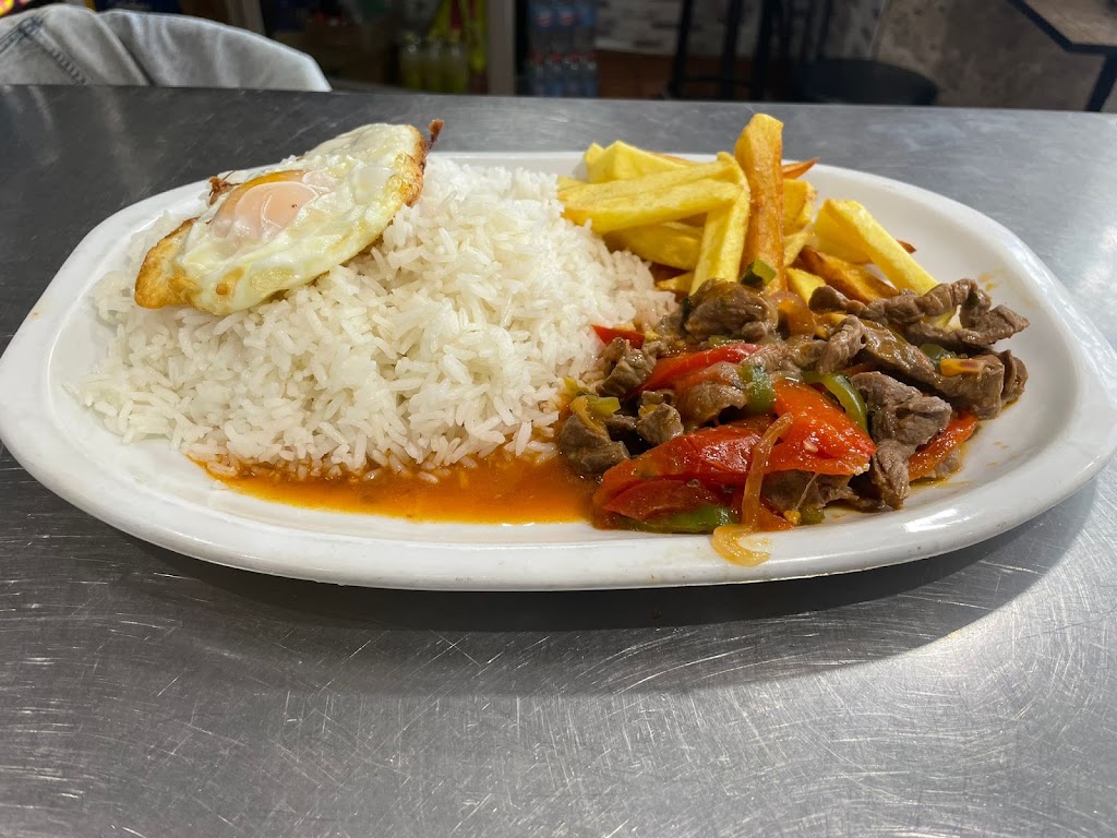 Bar La Tia — Comida y bebida