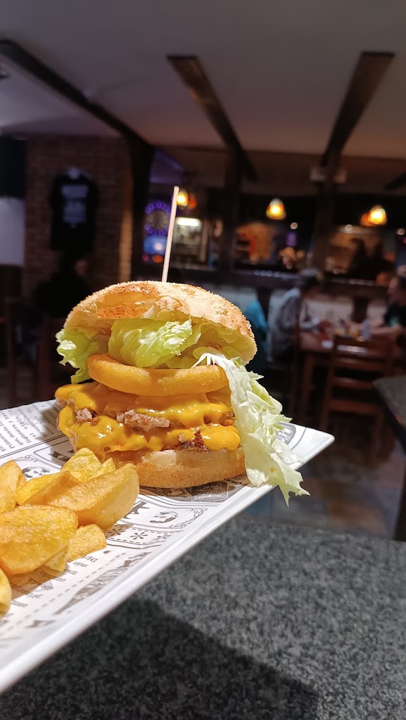 Amadeus Taberna — Comida y bebida