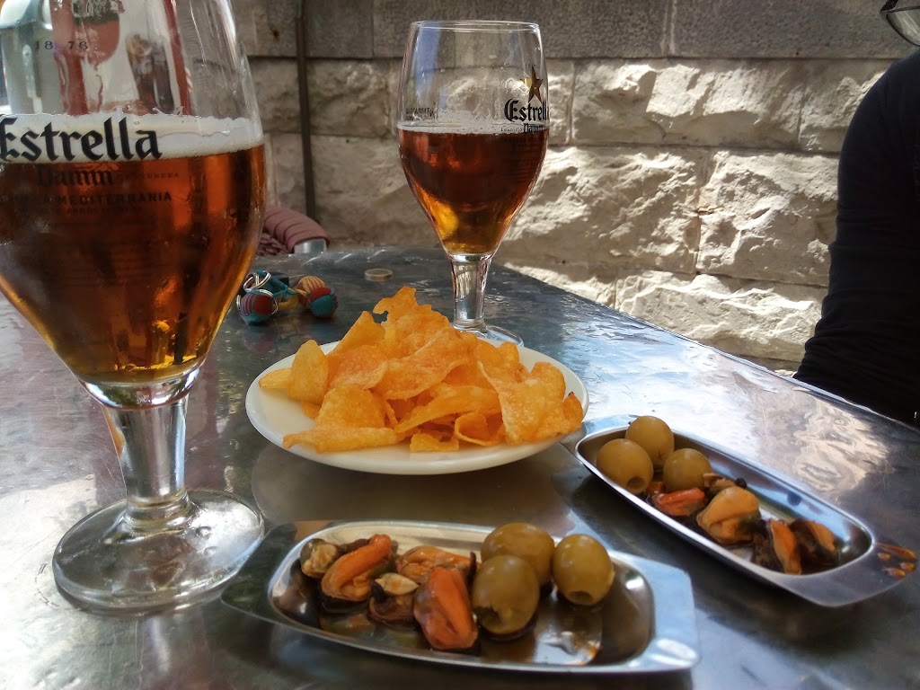 Bar Tapa Tapa — Comida y bebida